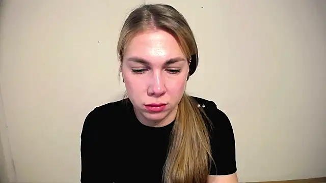 Sport Tall Doll online show from 23, 4, 2026