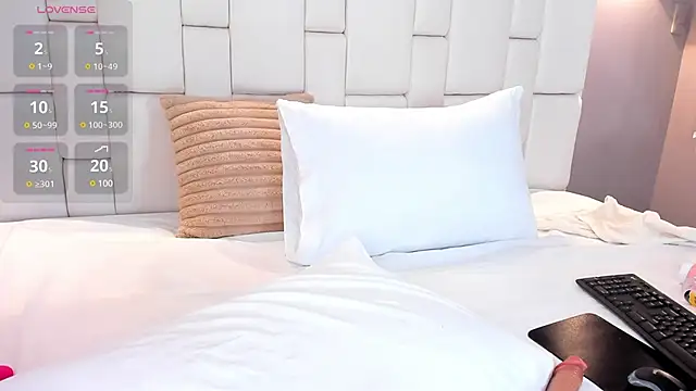 Snapshot of ValeriaGarcia chatting on 18, 12, 2024 ValeriaGarcia online show from 18, 12, 2024