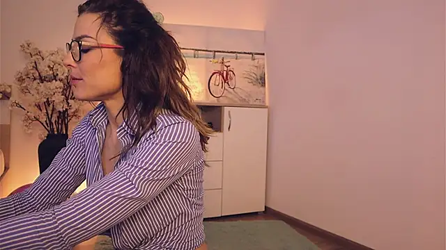 Misslullu online show from 19, 1, 2025