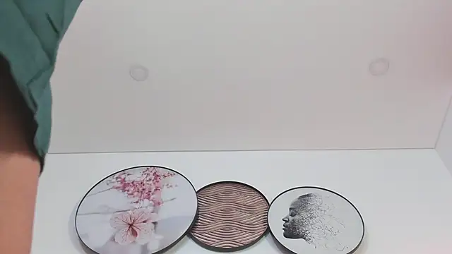 SaharaGarcia   online show from 26, 2, 2025