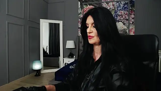 Snapshot of DomMelissaW chatting on 12, 12, 2024 DomMelissaW online show from 12, 12, 2024