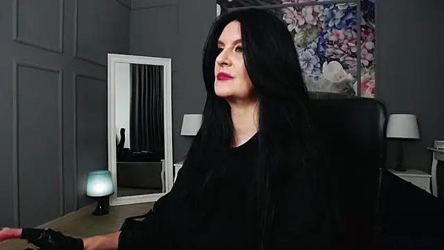 Snapshot of DomMelissaW chatting on 4, 1, 2025 DomMelissaW online show from 4, 1, 2025