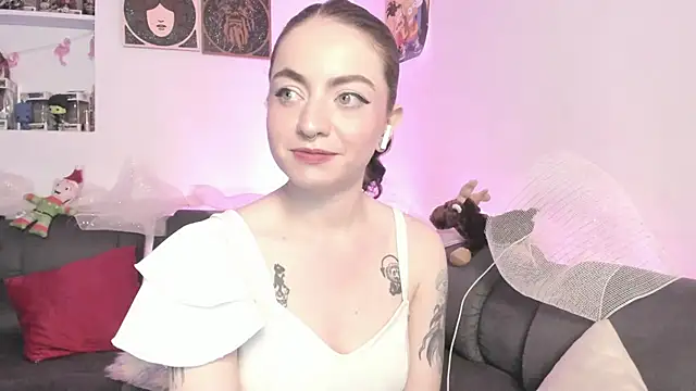 Snapshot of Agathaks chatting on 20, 12, 2025 Agathaks online show from 20, 12, 2025