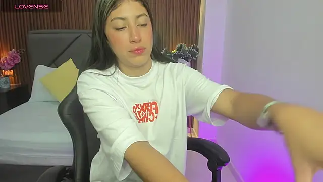 isabella thomsonp online show from 13, 1, 2025