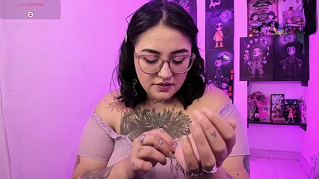  Ali Brinck  online show from 10, 10, 2025