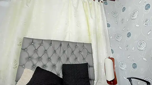 Snapshot of luna_evaa chatting on 10, 1, 2025 luna evaa online show from 10, 1, 2025