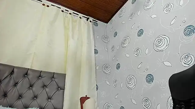 Snapshot of luna_evaa chatting on 12, 2, 2025 luna evaa online show from 12, 2, 2025