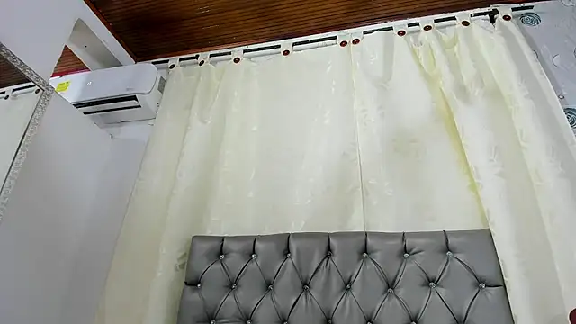 Snapshot of luna_evaa chatting on 5, 3, 2025 luna evaa online show from 5, 3, 2025