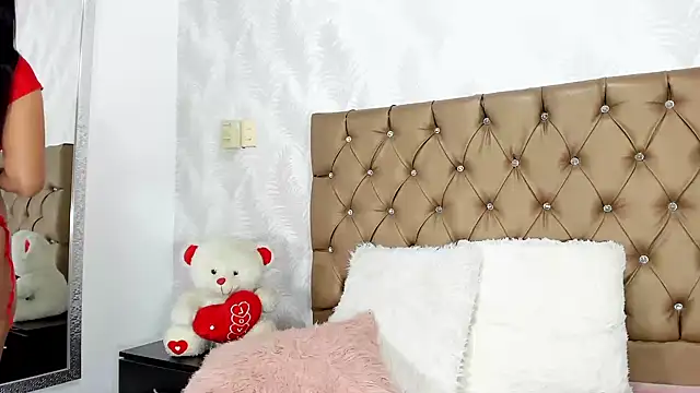 Snapshot of luna_evaa chatting on 9, 9, 2025 luna evaa online show from 9, 9, 2025