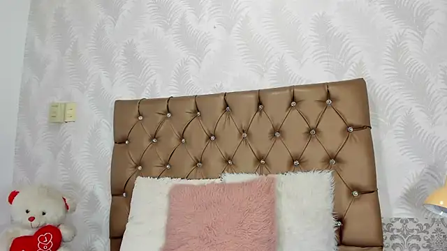 Snapshot of luna_evaa chatting on 13, 9, 2025 luna evaa online show from 13, 9, 2025
