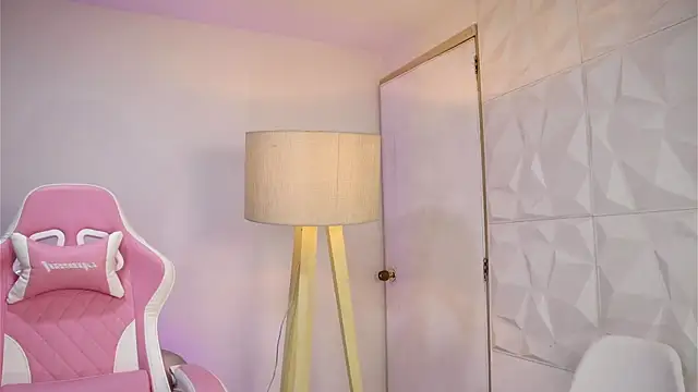 dianebleu online show from 7, 11, 2025