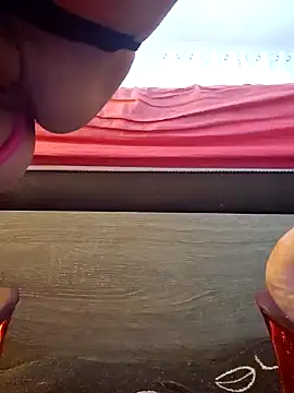 sexynini83 online show from 4, 12, 2024