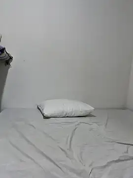 Snapshot of frenchxena98 chatting on 17, 11, 2025 frenchxena98 online show from 17, 11, 2025