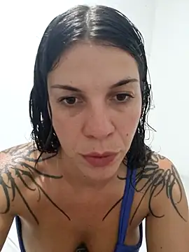 Snapshot of frenchxena98 chatting on 3, 12, 2025 frenchxena98 online show from 3, 12, 2025