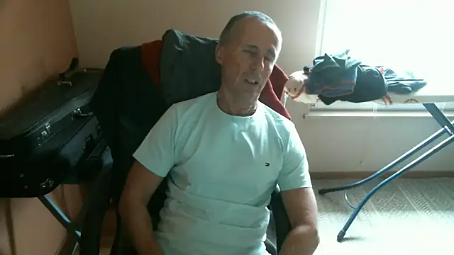 Snapshot of olibrius71 chatting on 10, 2, 2025 olibrius71 online show from 10, 2, 2025