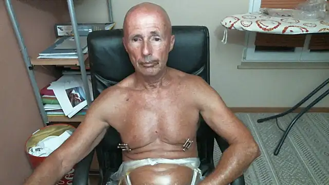 Snapshot of olibrius71 chatting on 21, 9, 2025 olibrius71 online show from 21, 9, 2025