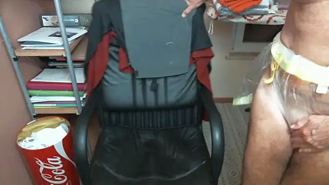 Snapshot of olibrius71 chatting on 19, 10, 2025 olibrius71 online show from 19, 10, 2025