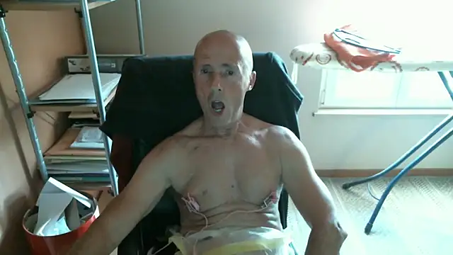 Snapshot of olibrius71 chatting on 21, 5, 2026 olibrius71 online show from 21, 5, 2026