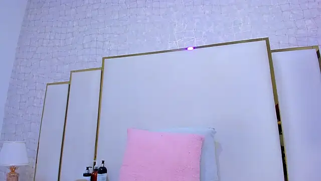 paola rodriguez online show from 9, 9, 2025