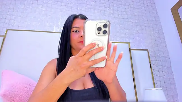 paola rodriguez online show from 15, 9, 2025