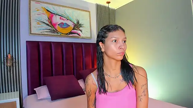 LauraAristizabal online show from 12, 3, 2026