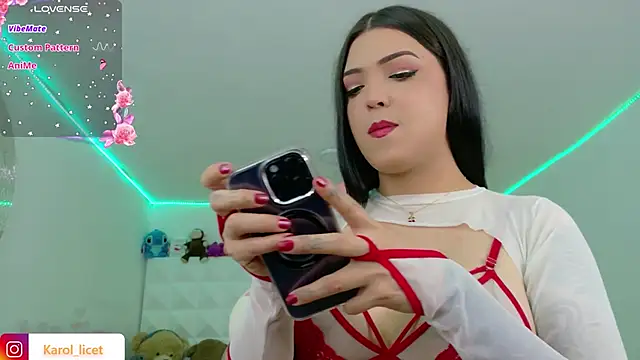 Snapshot of Karol_Green_Motorcycle chatting on 10, 4, 2026 Karol Green Motorcycle online show from 10, 4, 2026