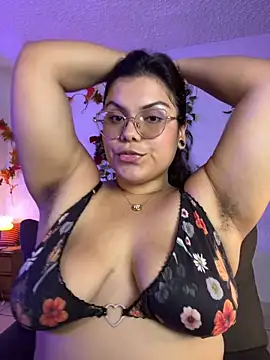 kittylu   online show from 7, 2, 2026