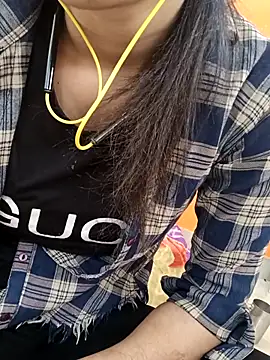 Snapshot of CuteSarikaLIVE chatting on 19, 2, 2026 CuteSarikaLIVE online show from 19, 2, 2026