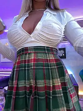 KirstieVegas online show from 9, 1, 2025