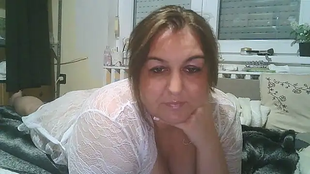 Snapshot of Mileva88 chatting on 13, 10, 2025 Mileva88 online show from 13, 10, 2025