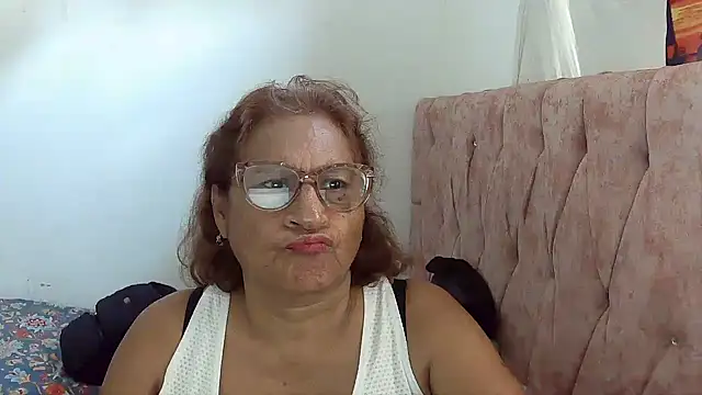 Snapshot of charrysexy1 chatting on 12, 2, 2026 charrysexy1 online show from 12, 2, 2026