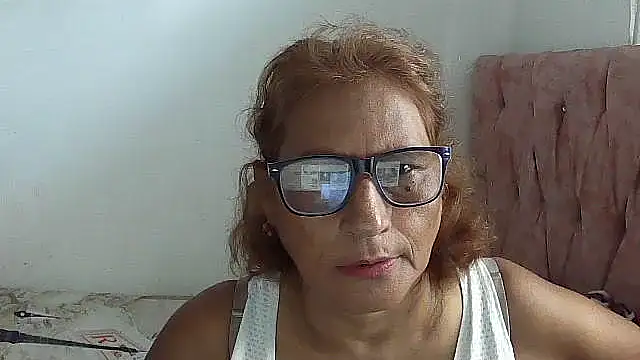 Snapshot of charrysexy1 chatting on 19, 2, 2026 charrysexy1 online show from 19, 2, 2026