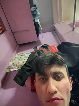 Snapshot of Sexyslimguyy chatting on 19, 1, 2025 Sexyslimguyy online show from 19, 1, 2025