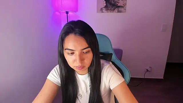 Miss Nicole online show from 5, 4, 2026