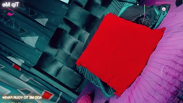 Snapshot of CharlotteBigCock chatting on 6, 2, 2026 CharlotteBigCock online show from 6, 2, 2026