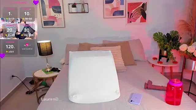 Snapshot of Misslaurenn chatting on 19, 2, 2025 Misslaurenn online show from 19, 2, 2025