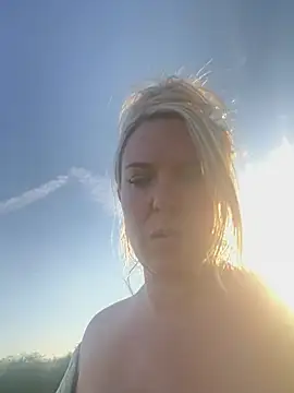 Bustyblondebabe32 online show from 9, 7, 2026