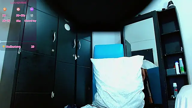 Snapshot of isuckmyselfxxx_420 chatting on 5, 2, 2025 isuckmyselfxxx 420 online show from 5, 2, 2025