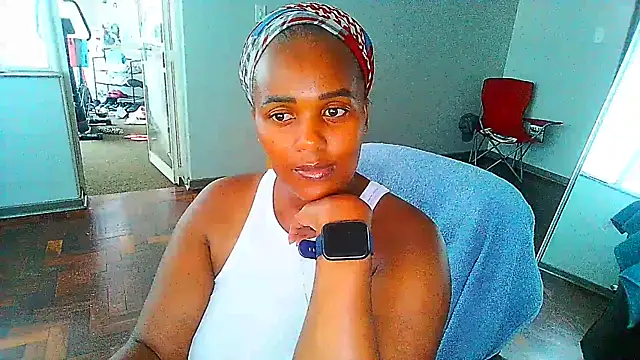 Snapshot of Charlie-Crawford chatting on 28, 2, 2025 Charlie-Crawford online show from 28, 2, 2025