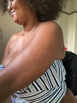 Snapshot of Charlie-Crawford chatting on 15, 11, 2025 Charlie-Crawford online show from 15, 11, 2025