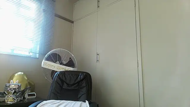 Charlie-Crawford online show from 9, 4, 2026