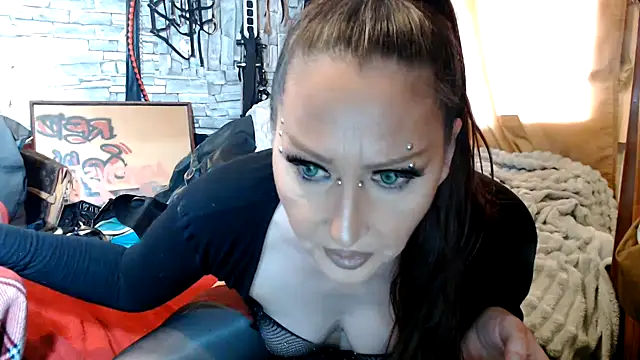 Snapshot of dominatrixredsonyja chatting on 7, 6, 2026 dominatrixredsonyja online show from 7, 6, 2026