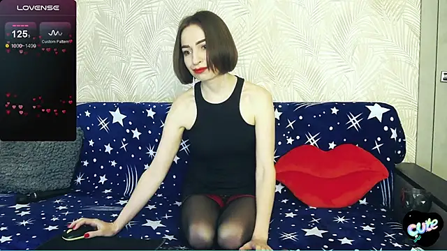 Snapshot of Millanorze chatting on 23, 3, 2025 Millanorze online show from 23, 3, 2025