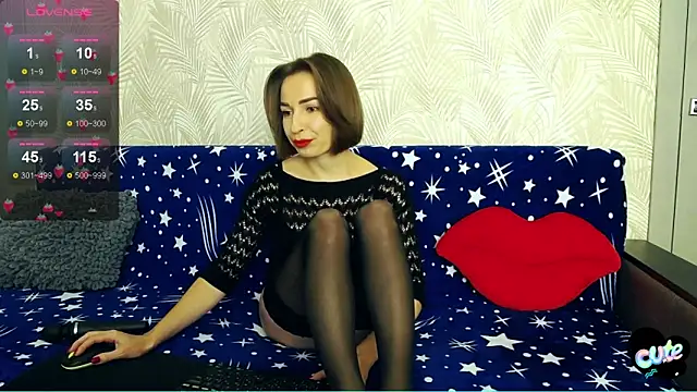 Snapshot of Millanorze chatting on 13, 10, 2025 Millanorze online show from 13, 10, 2025