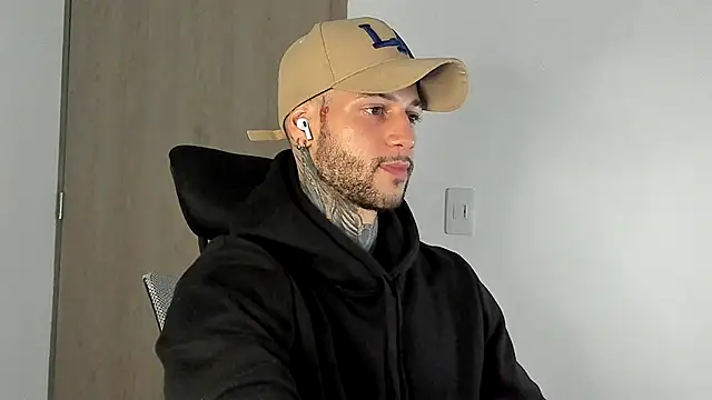  jamesleandros1 online show from 22, 12, 2025