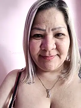 Dalessa Bigtits online show from 5, 3, 2026