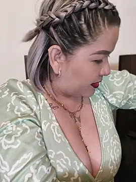 Snapshot of Dalessa_Bigtits chatting on 4, 7, 2026 Dalessa Bigtits online show from 4, 7, 2026