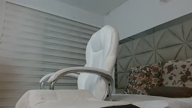 nana levy online show from 27, 2, 2025