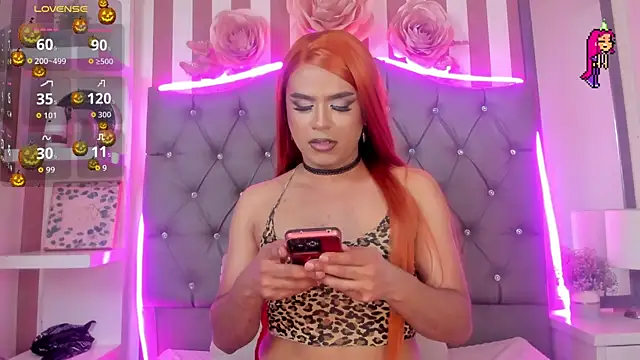 Snapshot of Star-Fire chatting on 24, 10, 2025 Star-Fire online show from 24, 10, 2025