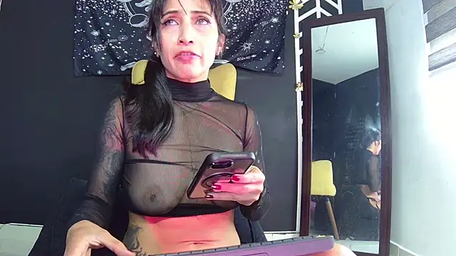 EvangelineCors online show from 18, 4, 2026